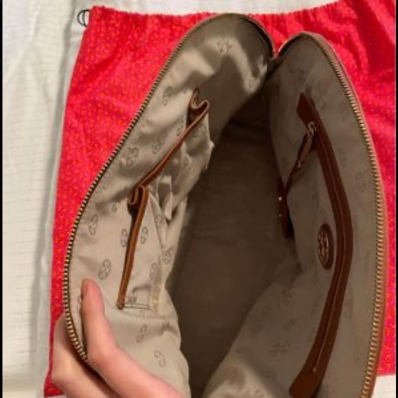 Tory Burch large Robinson dome satchel - Picture 6 of 7